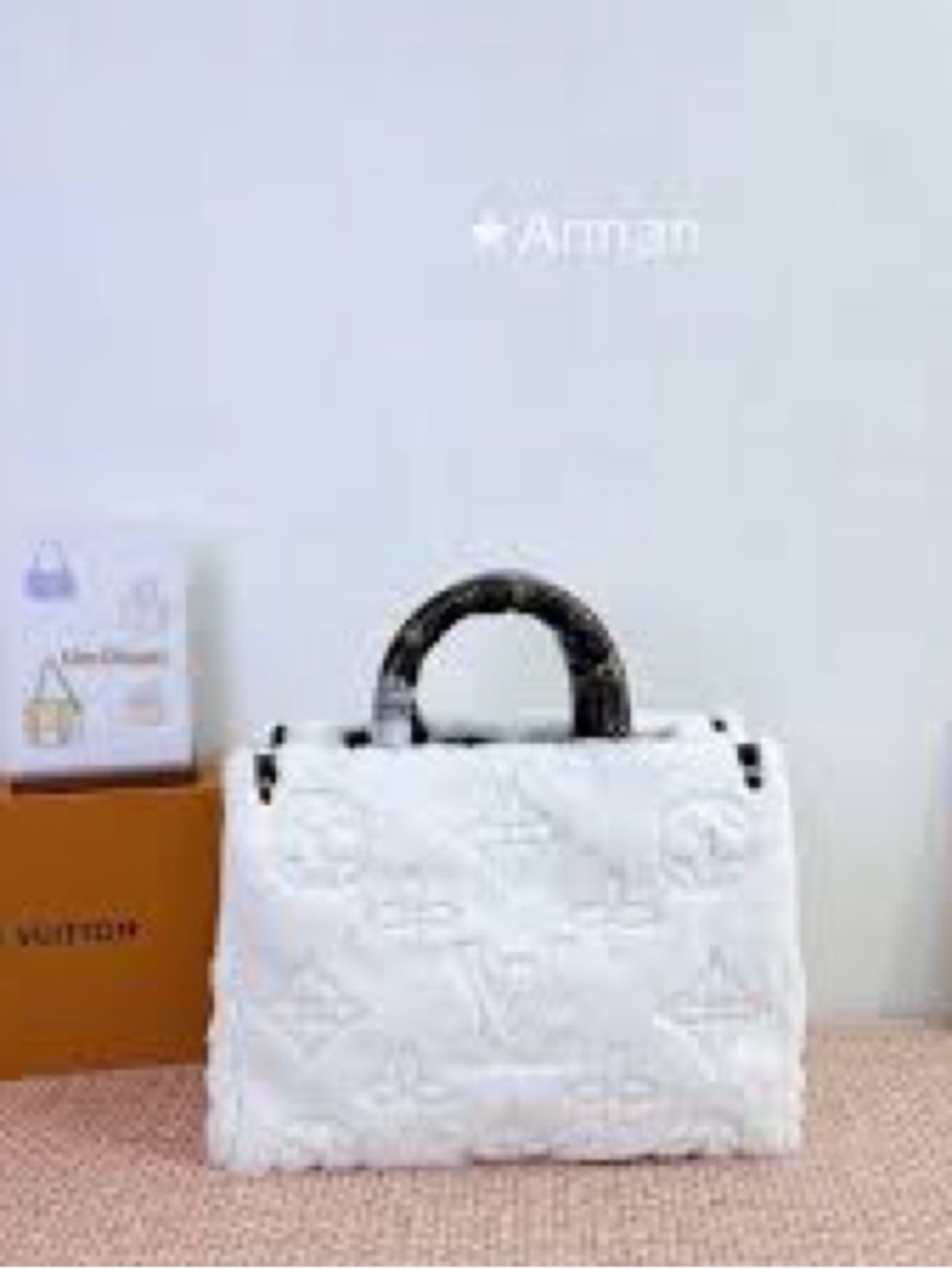 Capucines Bag - Picture 3 of 12